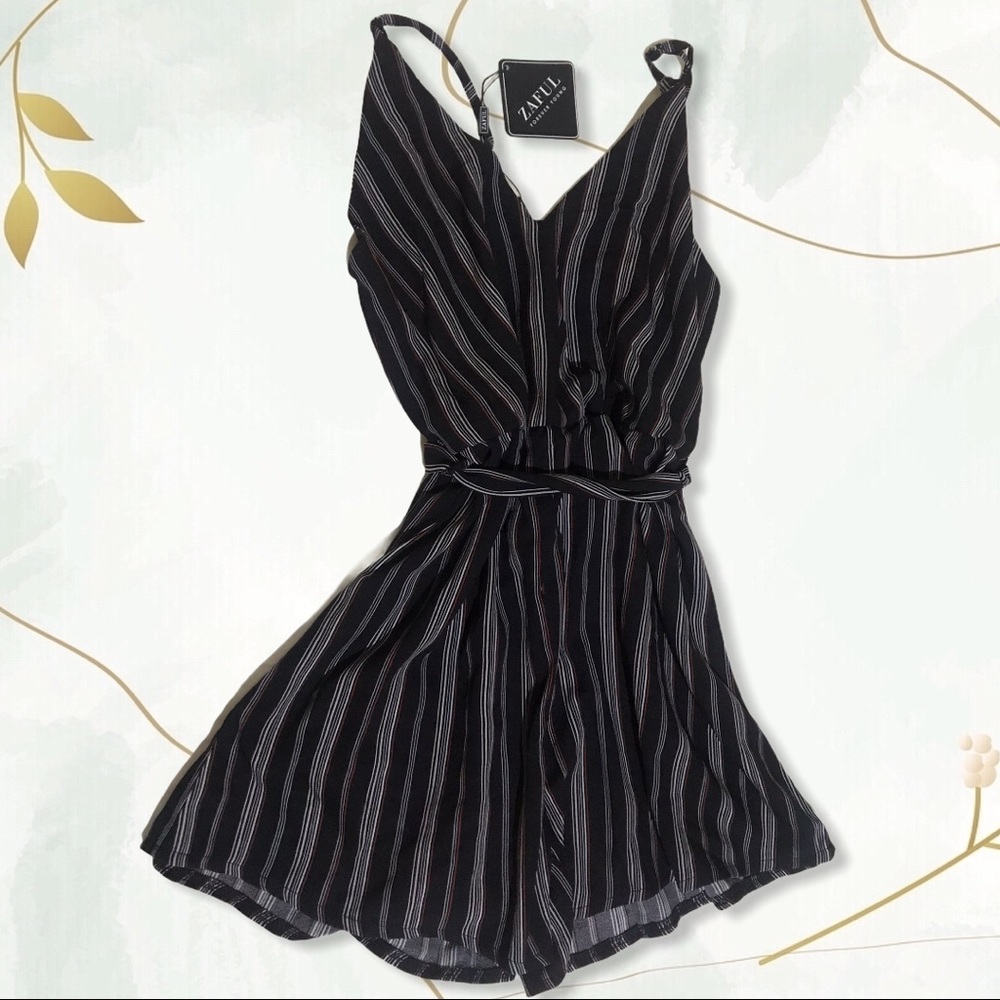BRAND NEW BLACK ROMPER by ZAFUL
